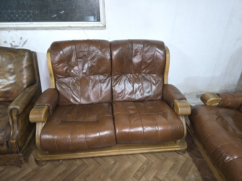 Set masiv -3+2+1 piele naturala6si lemn masiv