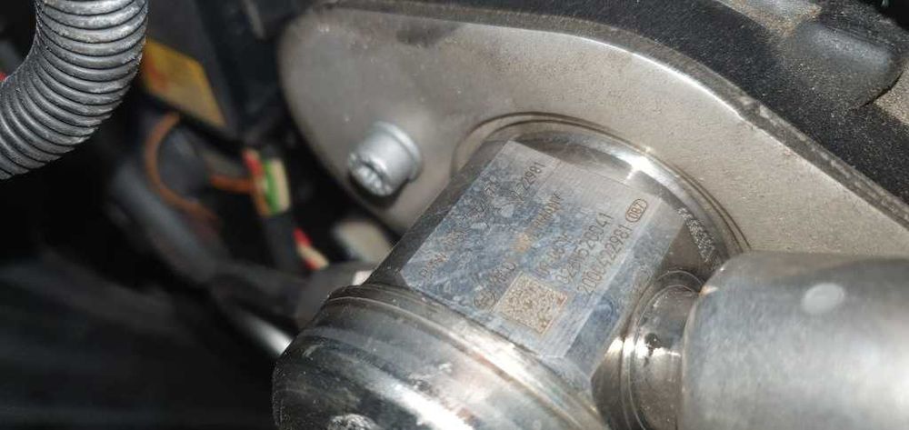 Pompa înaltă BMW N43B20A 7562473 cod  0261520041
