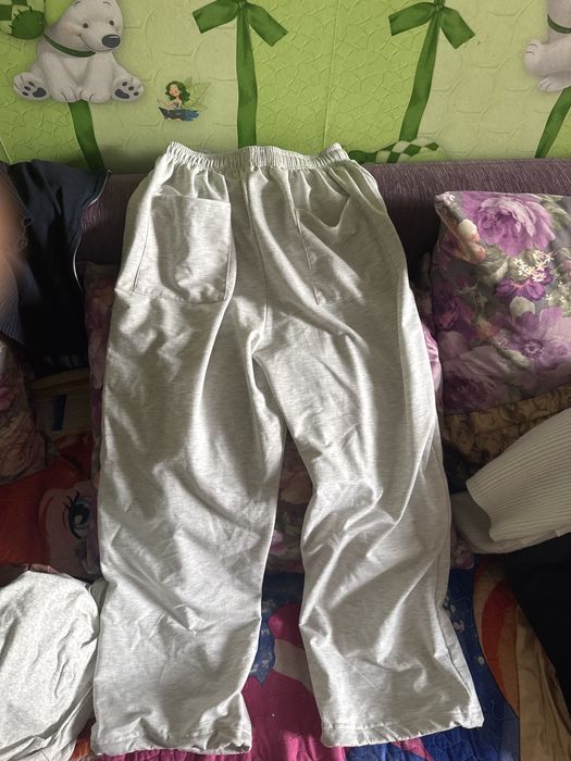 Светла серые штаны