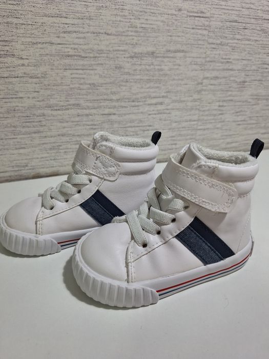 Бели мартонки h&m