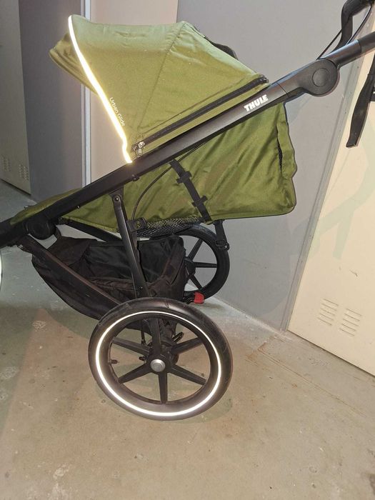 Cărucior Thule Urban Glide 2 – stare excelentă