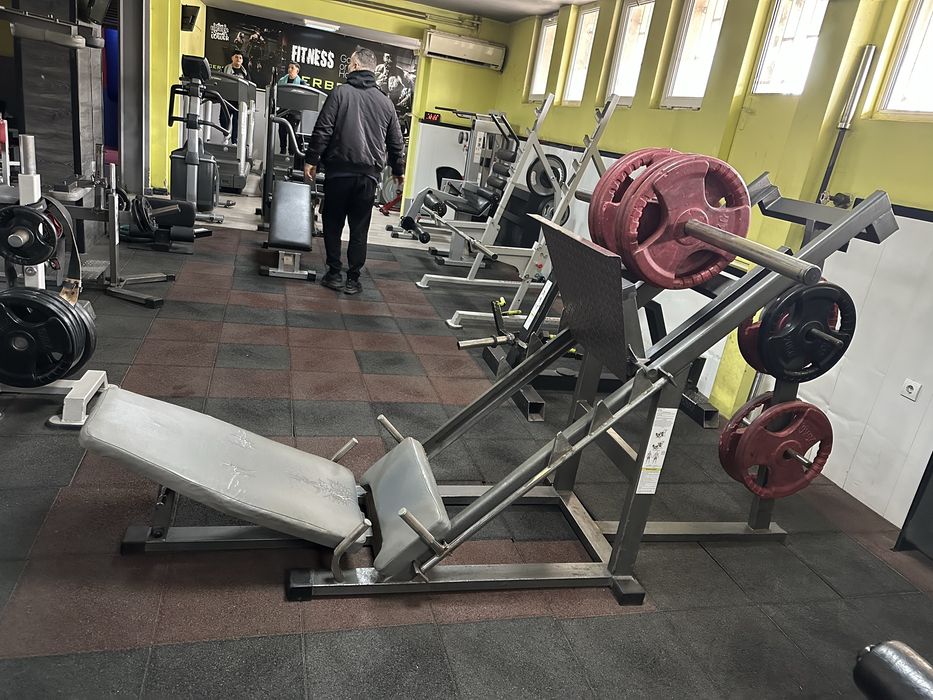 Лег преса фитнес уред