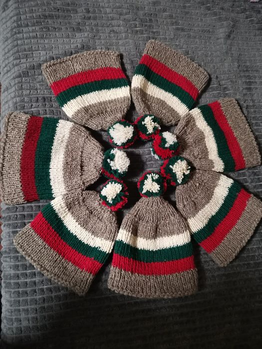 Шапка за празника 3 ти март от 100% вълна с българското знаме