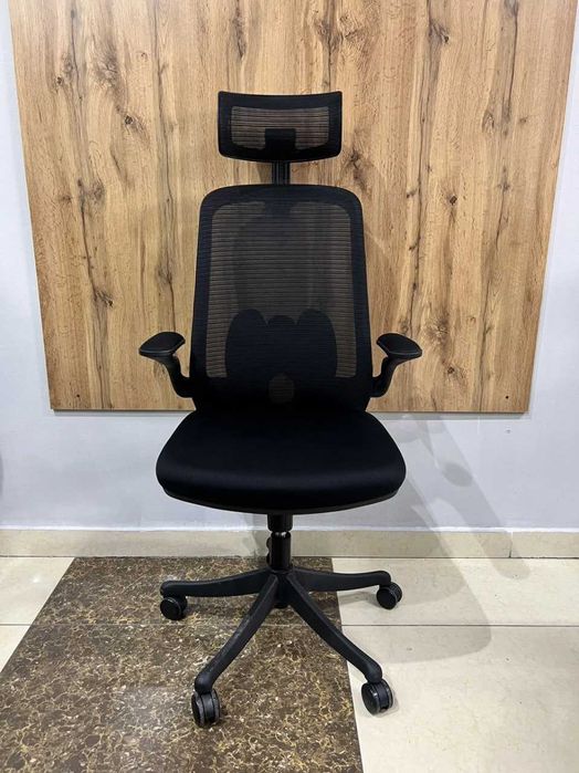 Офисное кресло Helmut для Вас!