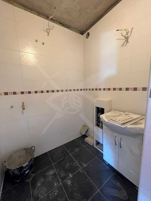 Продава се Двустаен апартамент в Варна, Цветен квартал - 55 кв.м за 1673 €/кв.м - Снимка #3