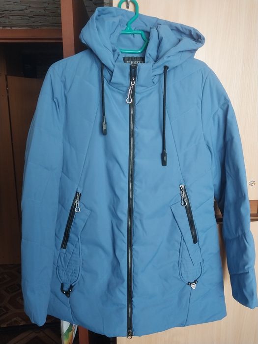 Куртка женская. .