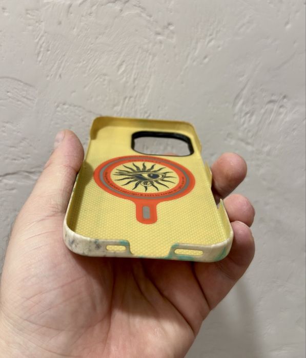 Продам чехол kapura Pitaka iphone 16 pro