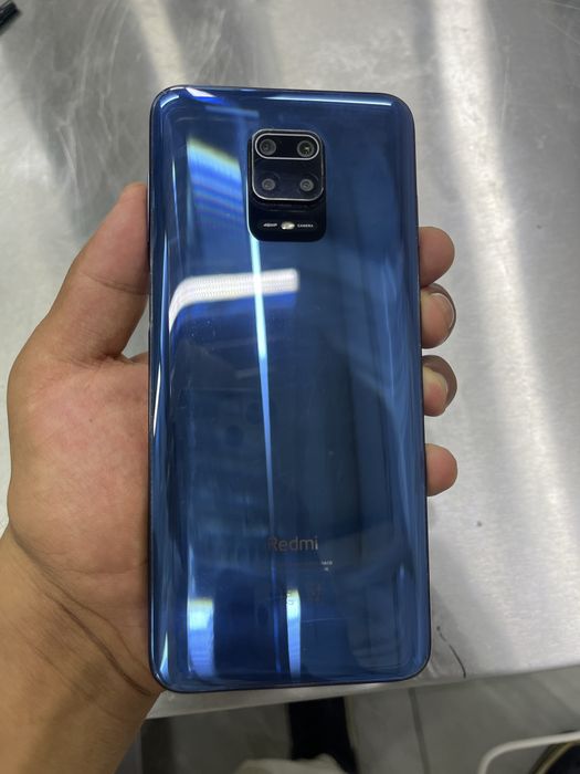 Redmi Note 9s.