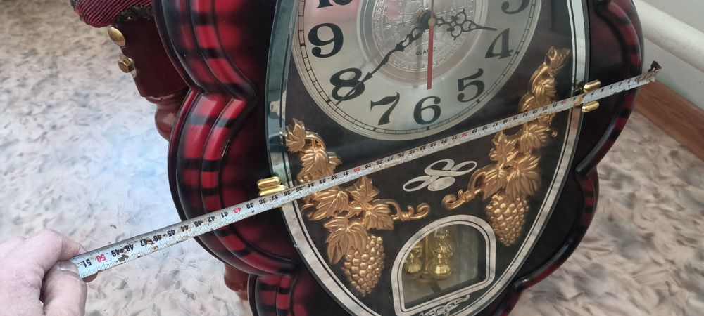 Продам настенные часы