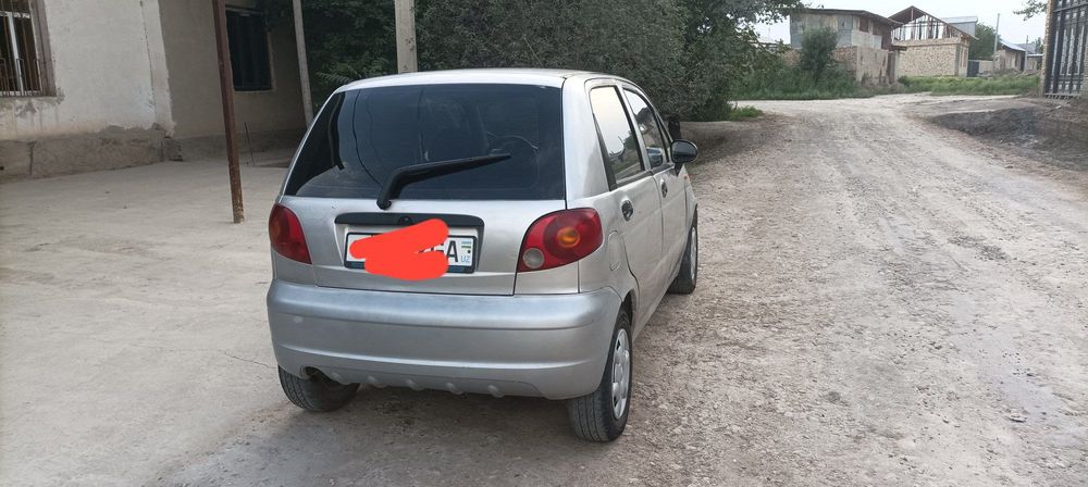 Matiz moshinasi sotiladi . Holati yaxshi metan gazi bor