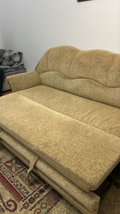 Диван с креслом