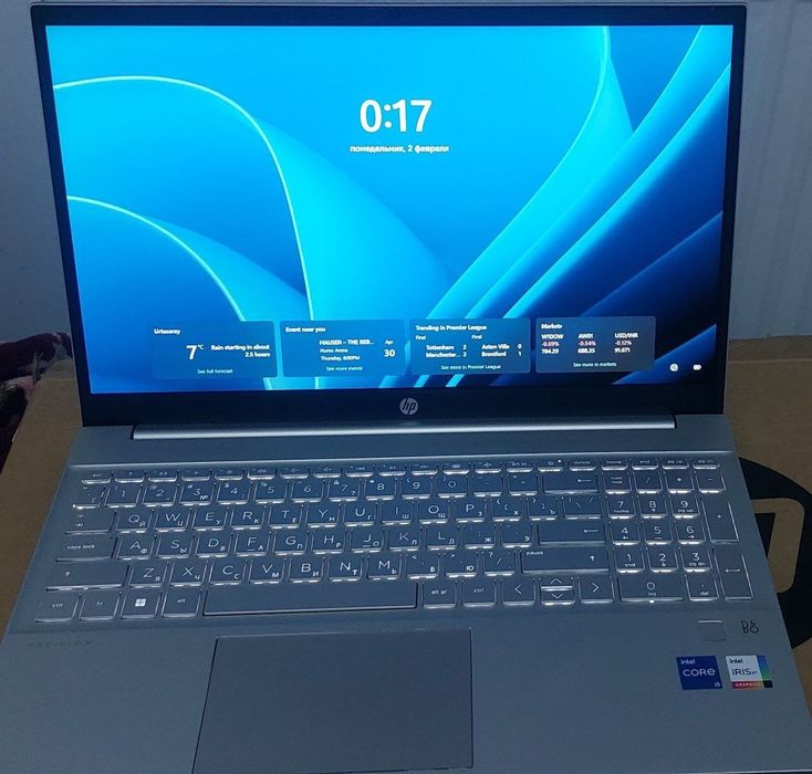 • HP Pavilion i5 ноутбук