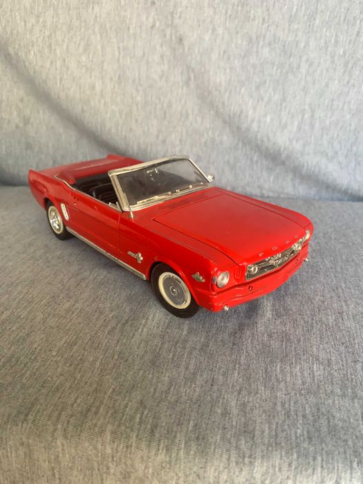 количка Ford Mustang Convertible