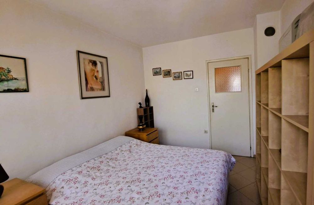 Продава се Двустаен апартамент в Варна, Център - 45 кв.м за 2667 €/кв.м - Снимка #2