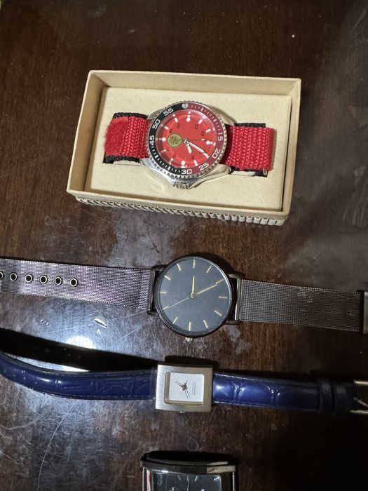 Срочно продам часы