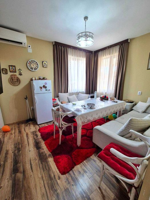 Дом готов за нанасяне в центъра на Бяла Слатина .