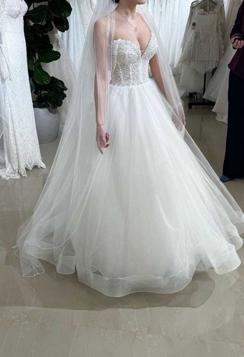 Vând rochie de mireasă