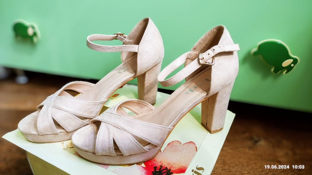 Обувки на ток от велур