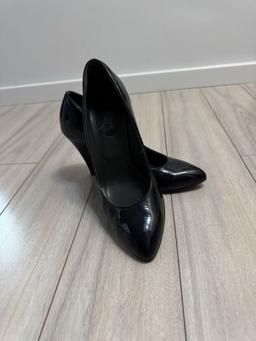 Pantofi stiletto, piele naturala, marimea 37, 24 cm