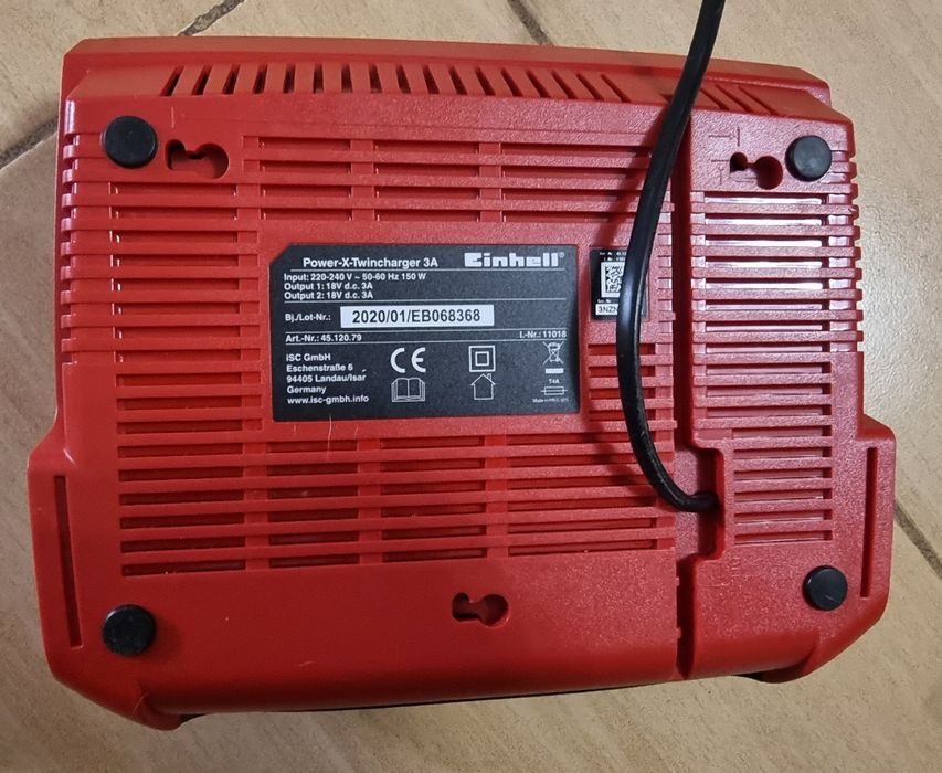 Двойно зарядно с 2 бр батерий Einhell