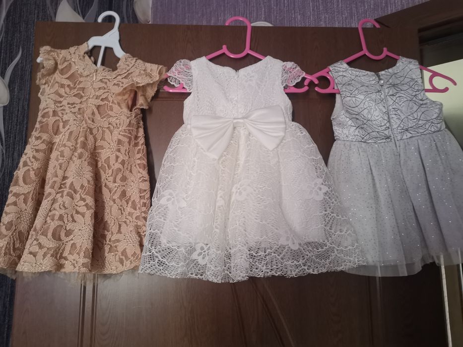 Роклички за малки принцеси