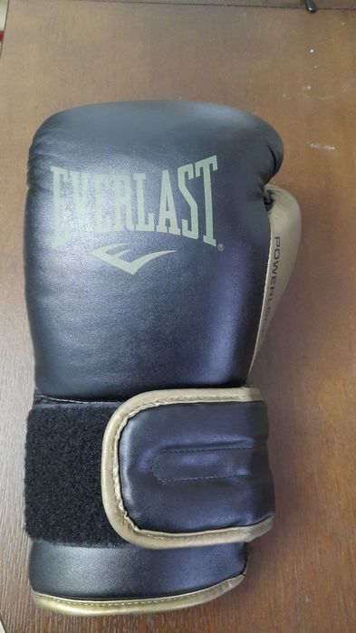 Manusi box stare buna
