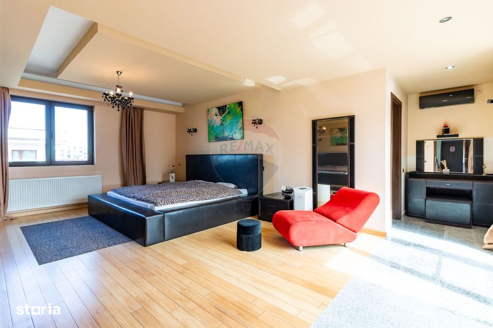 Vanzare Vilă cu 7 camere  Corbeanca