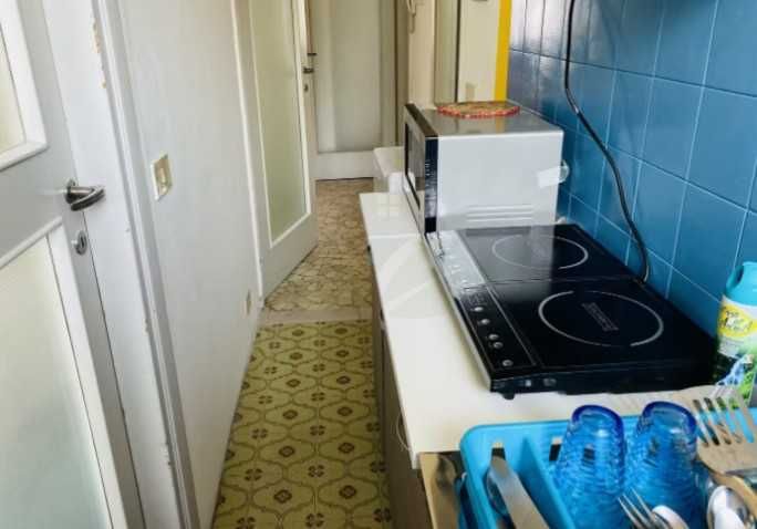 Дава се под наем Тристаен апартамент в Пловдив, Младежки Хълм - 80 кв.м за 298.86 € - Снимка #2