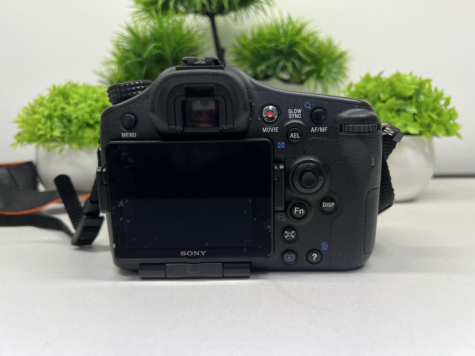 Фотоаппарат Sony SLT-A77