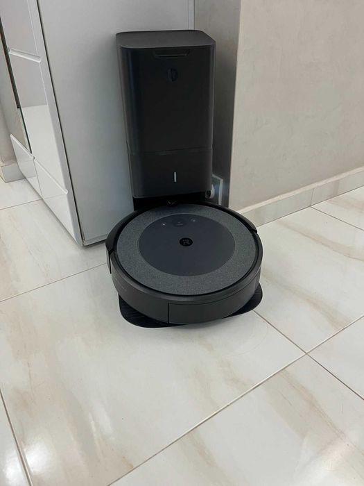iRobot Roomba i3