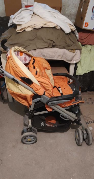 Продавам детска количка и столче за кола