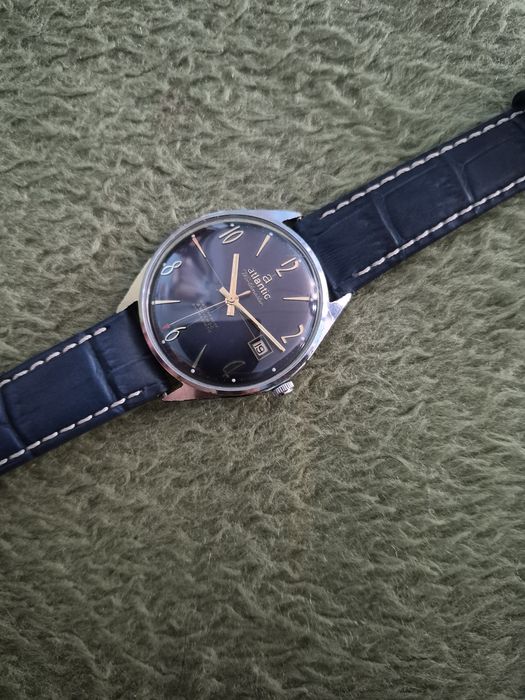 Vând Ceas Atlantic17 Jewels cu datå/ Cadran albastru !