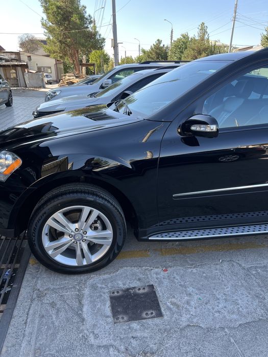 Продается авто Mercedes ML350