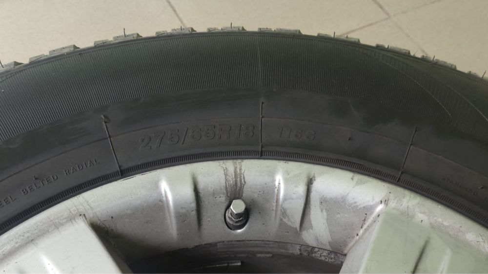 Шины зимние с дисками, шипованные