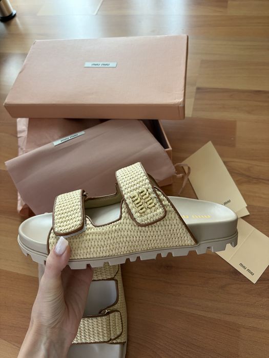Сандали чехли Miu Miu