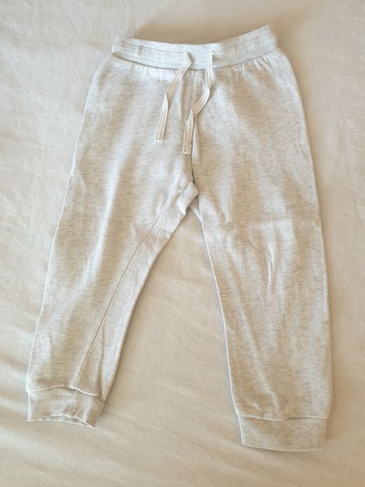 Долнища размер 98 - 20 лв. общо