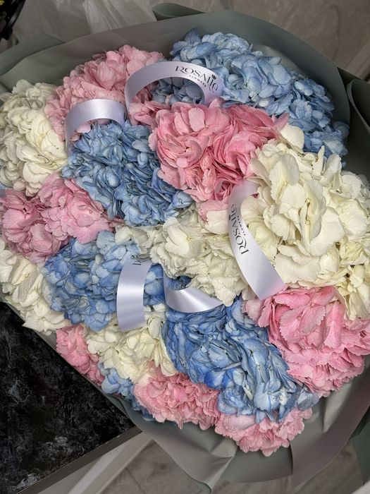 Продам цветы , подарили только что