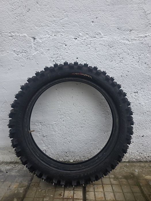 Кросови гуми Razorback