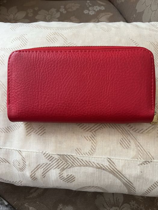 Малиново червено дамско портмоне Michael Kors