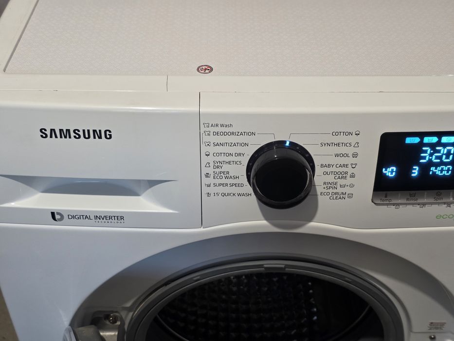 Пералня със сушилня Samsung WD80J6410AW В перфектно състояние
