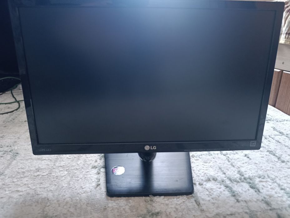 монитор LG  60 герцр