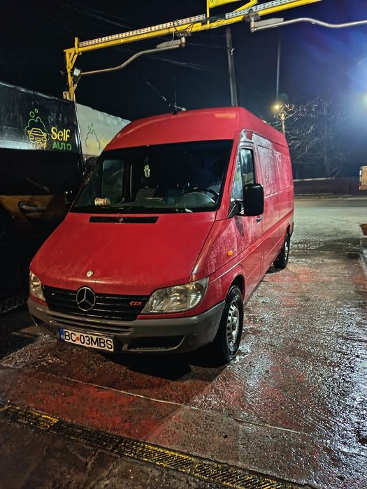 Transport marfa 3.5 platforma și cu auto platforma