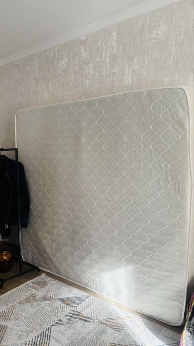 Продам матрас б/у