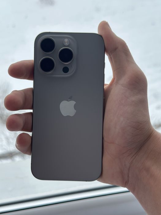 iPhone 15 pro 128 gb