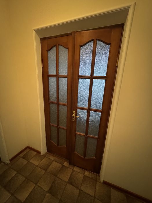 Продам двери деревянные