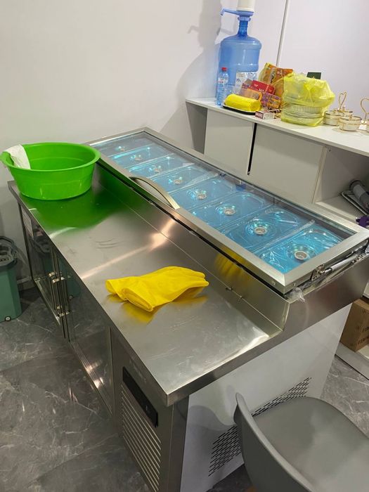 Пицца холодильник