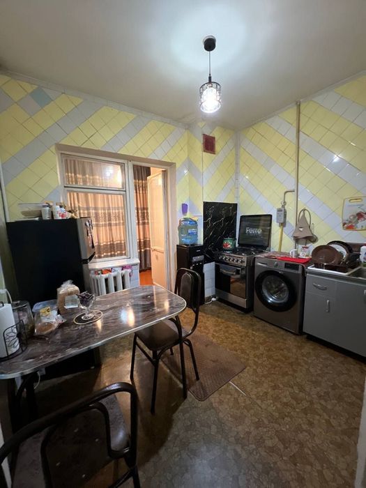 Квартира на Мирабад -Электроаппарат 2/3/5 общ пл 60м  ,2 балкона