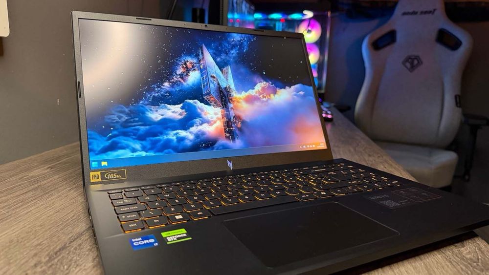 Acer Nitro V 15 RTX 5050+8гб 16+512