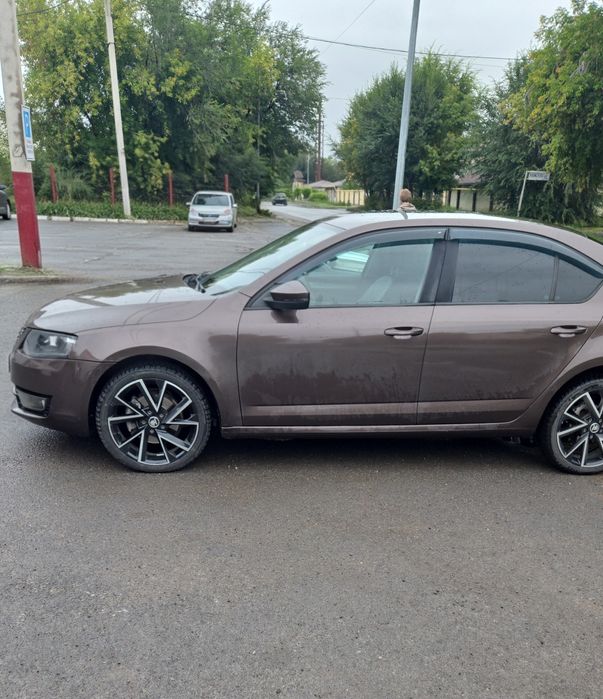 Продам диски с резиной 225/40r18