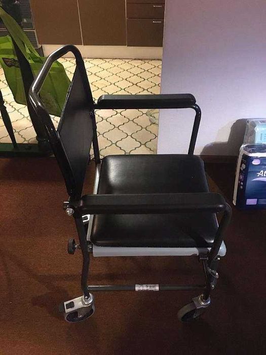 8 Scaune cu Wc pentru Batrani